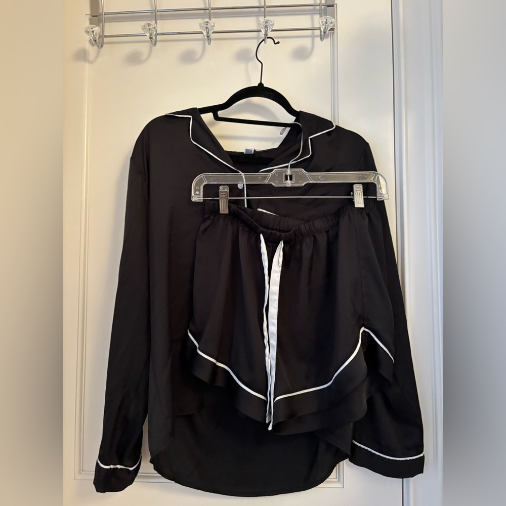 Women’s Matching Satin Long Sleeve & Shorts Pajama Set